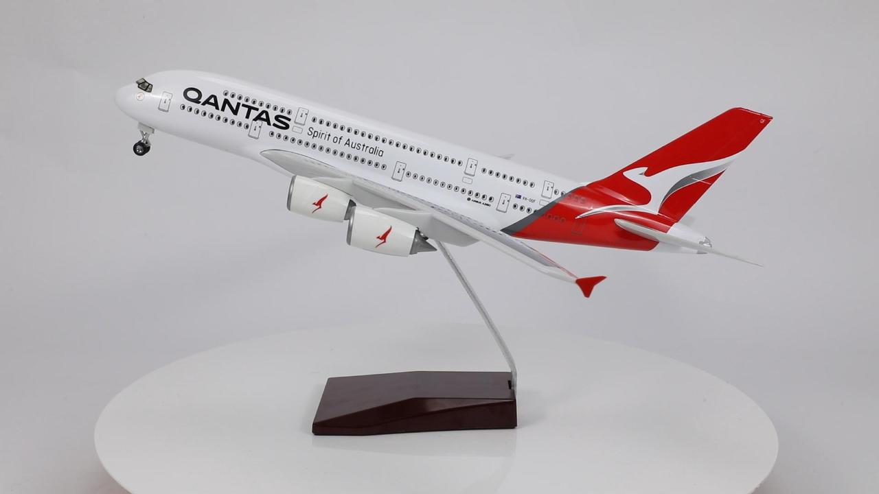 QANTAS Airbus A380 1/200スケール Amazon.com: QIYUMOKE 1/200 Scale A380 Model Plane Australia