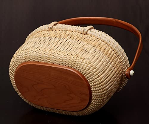 Bolso ovalado artesanal de caña y madera miniatura 6