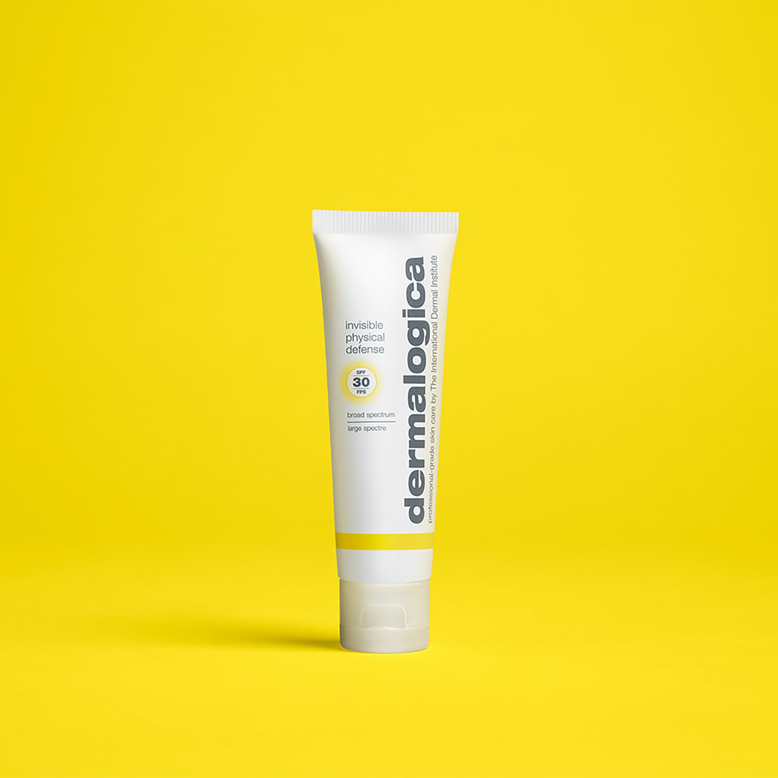 Dermalogica Invisible Physical Defence SPF30 - Trattamento da giorno leggero con protezione solare. Protegge, lenisce, nutre - adatto a tutti i tipi di pelle.