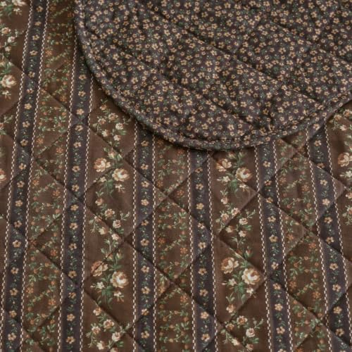 Image of Martha Stewart - King Cotton Percale Quilt with Shams, Reversible Floral | 100% Cotton Percale, 80 /20 Cotton Blend Fill, Breathable, Reversible Floral Print, Includes 2 Shams, Machine Washable