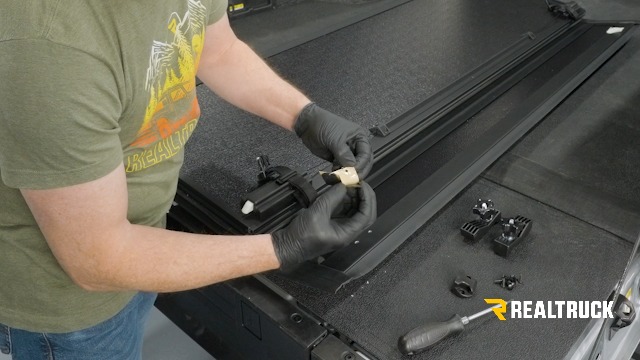 Amazon.com: RealTruck BAK BAKFlip G2 Hard Folding Truck Bed