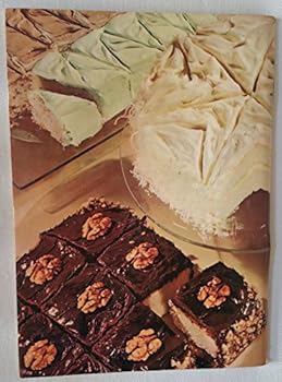 Paperback Good Housekeeping's Cake Book, Book 3: With Decorating Ideas For Many Occasions Book