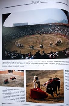 Paperback Discovering Peru the Essential Book (From the Pacific Coast, Across the Andies, to the Amazon) Book