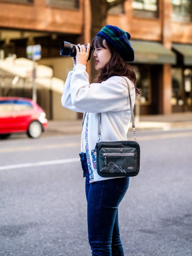 HAIKU Aspire Folio Crossbody Convertible Organizer Bag3