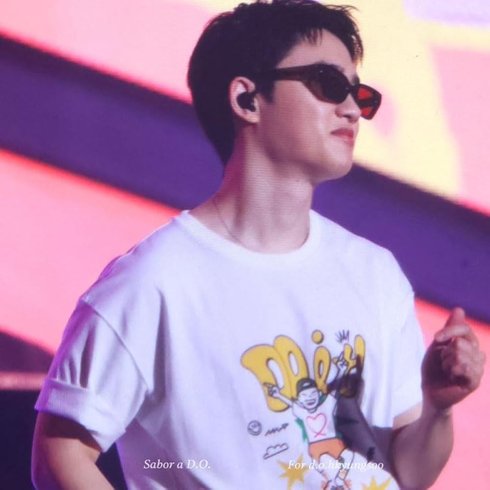 Amazon.co.jp: [さん店] EXO ディオ D.O. グッズ Tシャツ DO it！2025