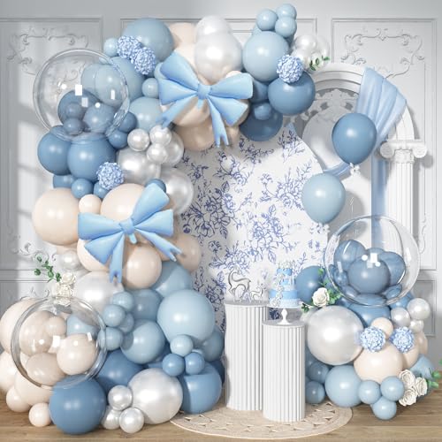 Arche de ballons bleu poussiéreux pour un anniversaire ou une fête prénatale réussie