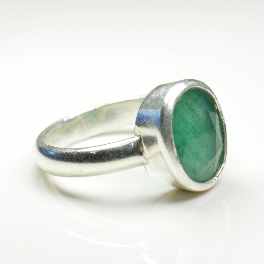 55Carat Unisex NA plata de ley talla ovalada verde esmeralda