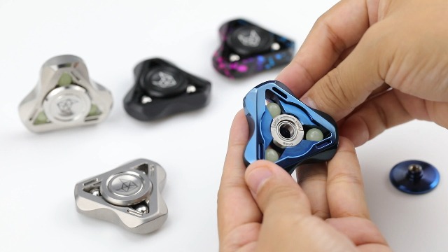Amazon.com: FREELOVE Clicking Sound Metal Fidget Spinners for
