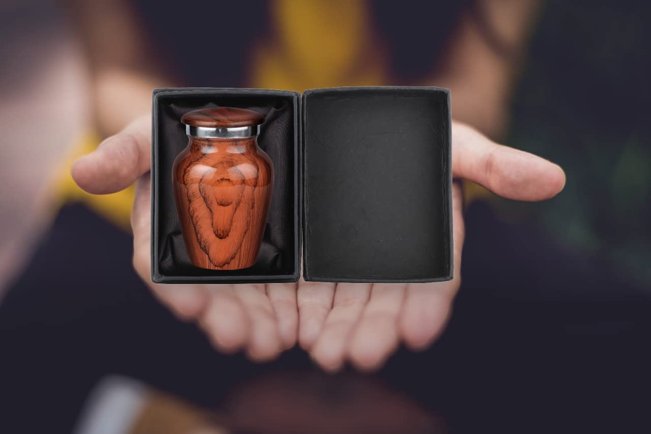 BOLD & DIVINE Wood Grain Small Keepsake Urn, Wooden, 3 Cubic Inches - Image 3