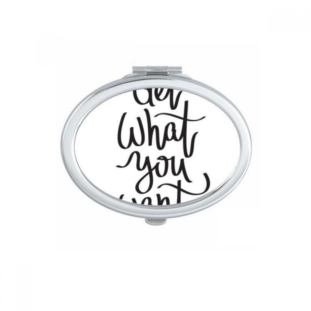 Miroir de main portable petit format pour corriger votre maquillage n'importe où sans encombrement