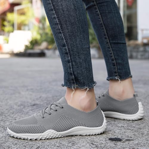 RJYWGS Sneaker Damen Schuhe Barfuss Turnschuhe Laufschuhe Joggingschuhe Freizeitschuhe Gym Sportschuhe Tennisschuhe Bequeme Barfußschuhe Atmungsaktiv Straßenlaufschuhe Minimalistische Damen Grau 39EU