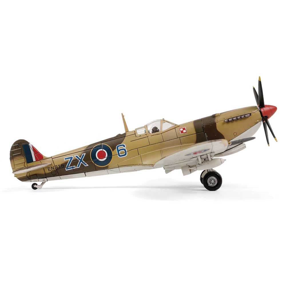 Amazon.com: Forces Of Valor 812005D British Supermarine Spitfire