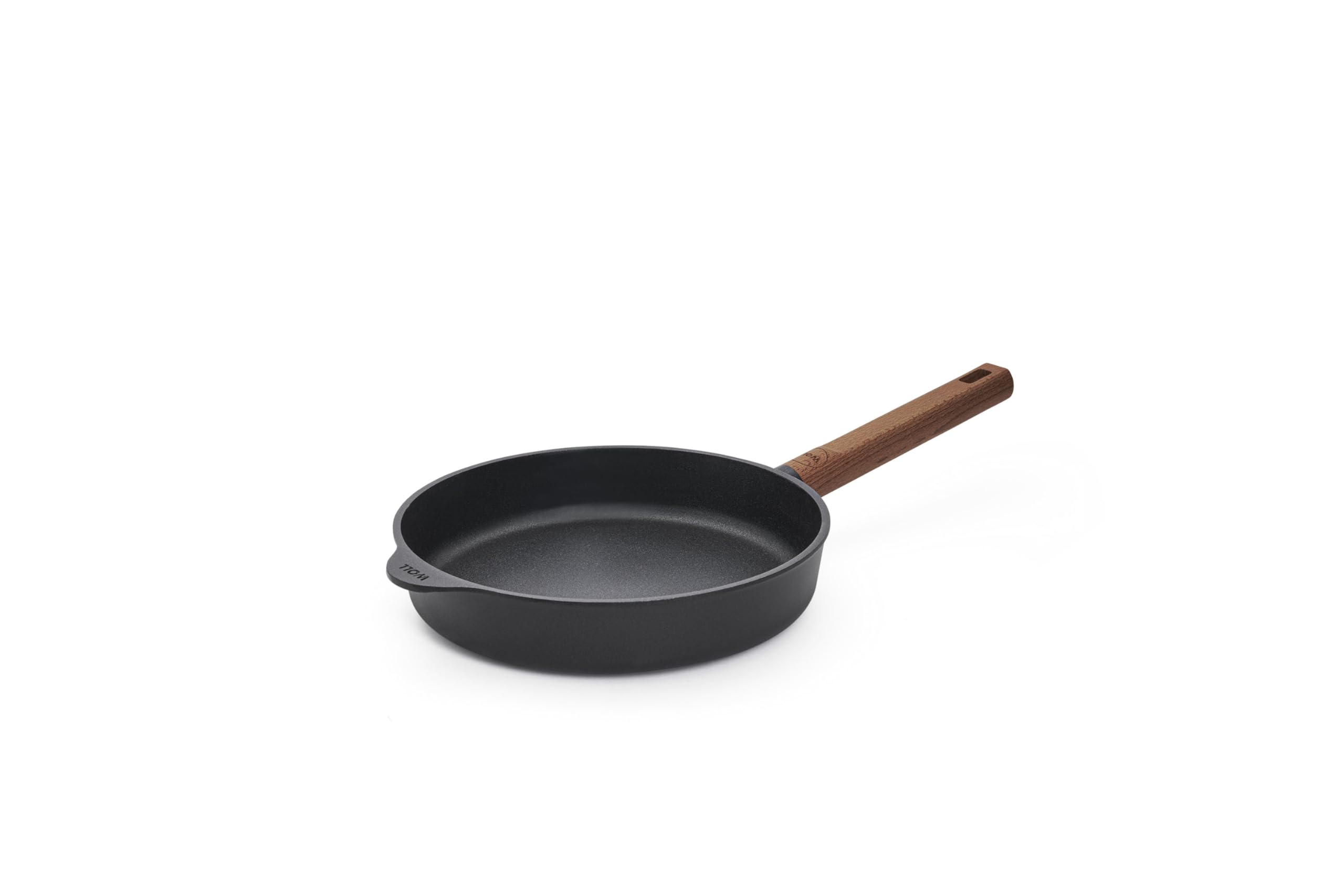 Woll Eco Logic QXR Guss-Flachpfanne - Induktiv -, Ø 24 cm, 5 cm hoch, mit festem nachhaltigem Holzstiel - Geeignet für alle Herdarten, PFAS-frei, Antihaft-Versiegelung, Aluminiumguss, backofenfest