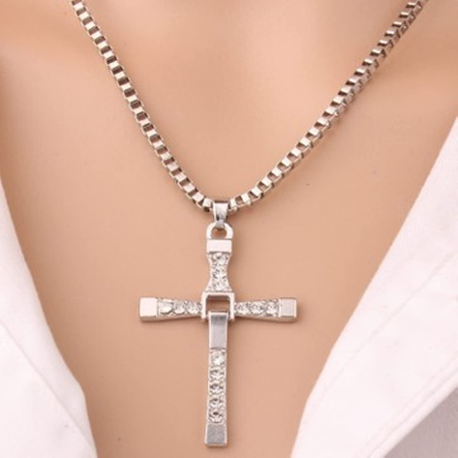 10 autocollants et 3 pièces remplacent le collier croix de Dominic Toretto rapide et furieux avec pendentif en titane Vin Diesel pour homme
