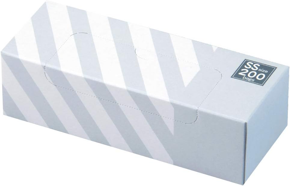 このSSサイズで4〜5枚以上のシートが入ります。サイズは小さいですが、のびの良い素材のため、ギュウギュウ押し込むとたくさん入るんです（驚異の防臭袋 BOS (ボス) ストライプパッケージ /白色SSサイズ200枚入）