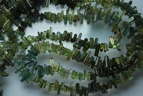Tourmaline verte en perles stick pour création de bijoux de luxe uniques