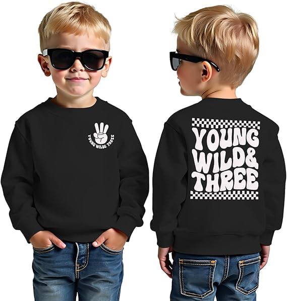 BOUTIKOME 3. Geburtstag Jungen Sweatshirt Young WILD&Three...