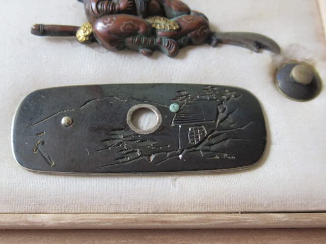 未使用江戸後期◆金工『中川一匠』刀装具 表：槍と老人 裏：山・松・家 風景片切彫 Amazon.co.jp: □ 1860年頃(江戸後期)□金工 中川一匠 刀装具 表