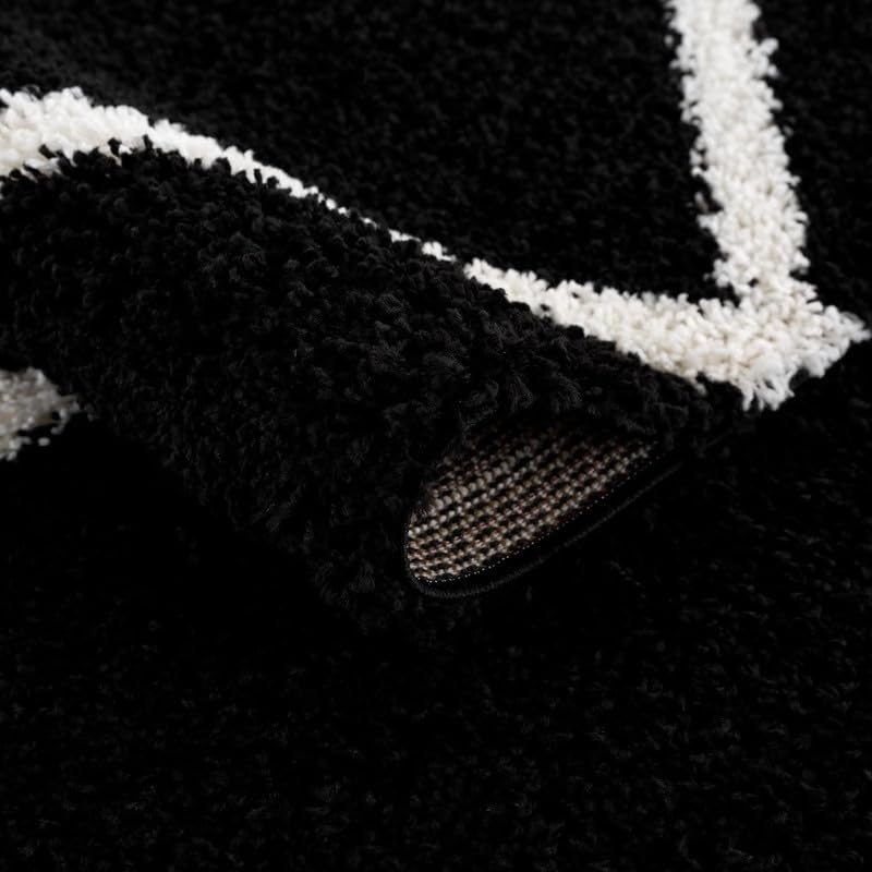 Image of SAGON Luxury Shaggy Carpet for Home | Soft Premium Plush Floor Rug with Anti Skid Backing | Bedroom, Living Room & Bedside Carpet| 1.6 x 4 Feet Black Ivory Box