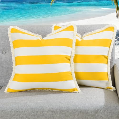 Lewondr Outdoor Kissenbezug, 2 Stück 45x45cm, wasserdichte Quadratische Zierkissenbezug mit Fransen, Gestreifte dekorative Outdoor Kissenhülle für Garten Lounge Sofa Balkon, Gelb