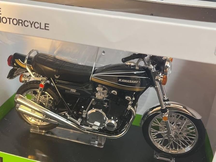 Amazon | 1/12 Z2 750RS 川崎 カワサキ 玉虫ブルー ダイキャスト