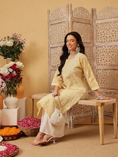 Image of Ada Women's Cotton Straight Fit Straight Hand Embroidered Lucknowi Chikankari Kurta Kurti A411165