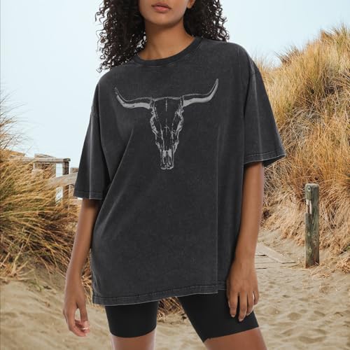 Western Cow Skull Shirts for Women Oversized Cowgirl Country Concert Vintage Graphic Tees Cowboy Rodeo T Shirt Tops2
