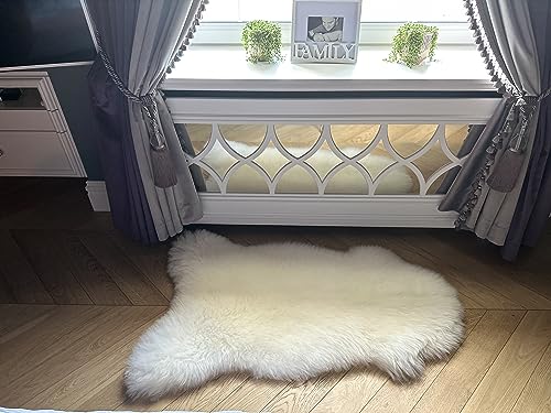 Lammfell Weiß 110-120 cm - Weich Schaffell Echt - Natürliche Teppich Wohnzimmer - Flauschig - Deko Fell Schlafzimmer - Naturfell
