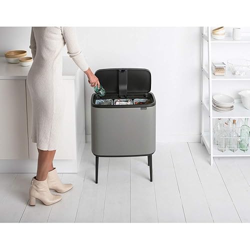 Miniatura 9 de Brabantia Bo - Cubo de basura de 3 cubos interiores de 3 galones (gris concreto mineral) cubo de basura para reciclaje, compartimentos extraíbles +