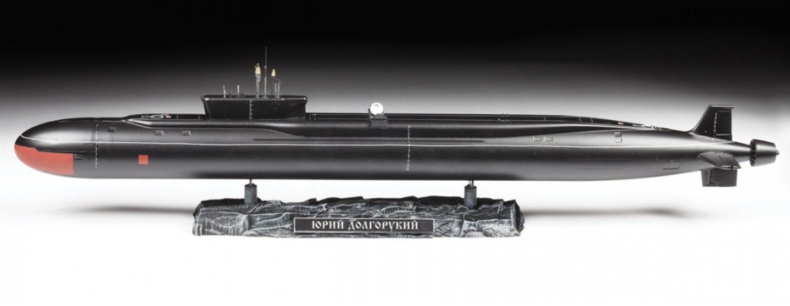 Amazon | ズベズダ 1/350 ボレイ型原子力潜水艦 ユーリイ
