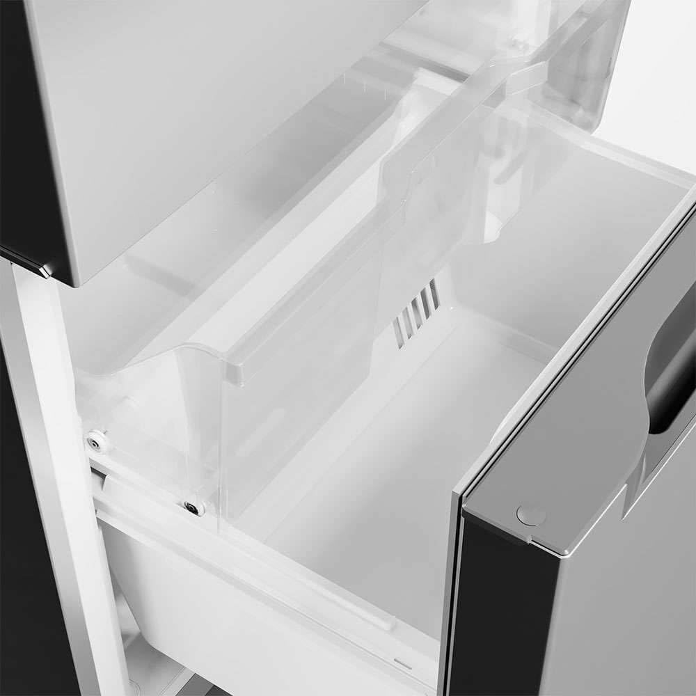 Midea Mrb19b7ast 18.7 Cu. Ft. Stainless Bottom Mount Freezer Refrigerator on Fridge.com - View 5