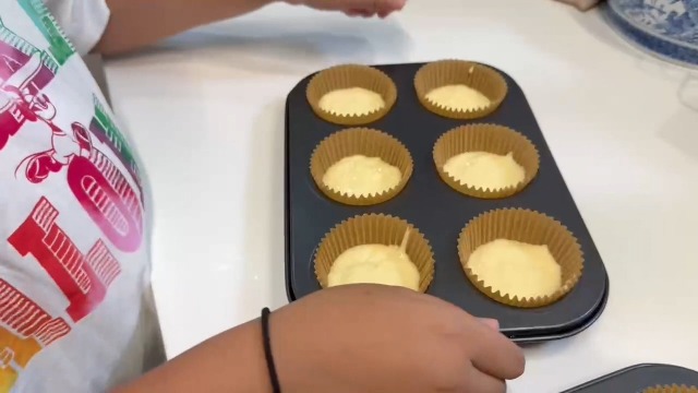 Amazon | Bake Choice マフィン型 2pcs マフィンカップ付き ノン