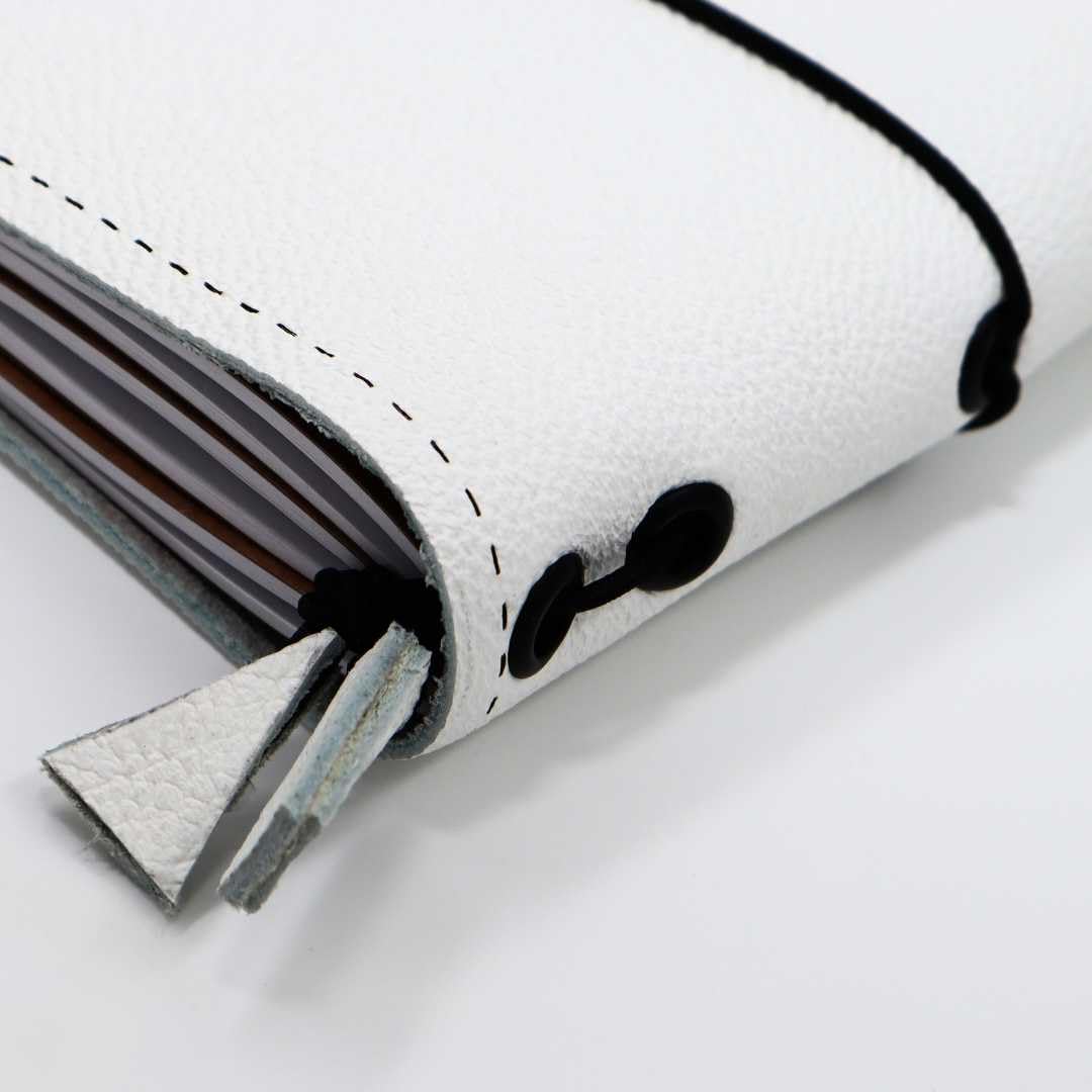 Diario di viaggio Personalizzabile: Taccuino in pelle A6 con 3 quaderni, 14x11cm. Ideale come Taccuino da viaggio tascabile stile Midori. Idea regalo per sposi, amici, maestre, mamma, colleghi