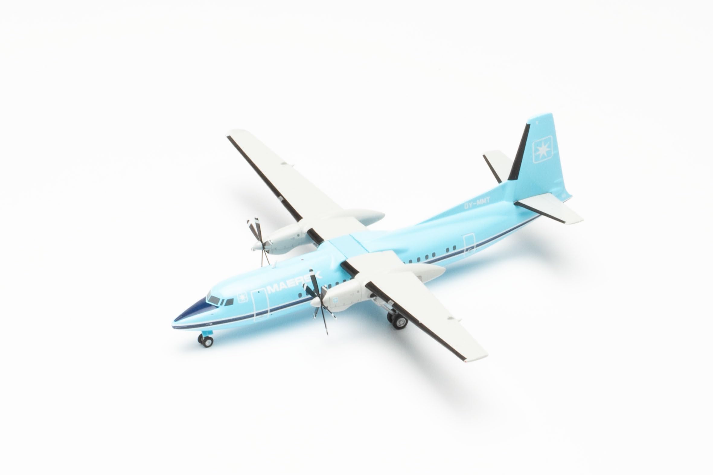 Herpa airplane model Maersk Air Fokker 50, OY-MMT on a scale of 1 : 200, metal miniature with pedastal, model building - Image 4