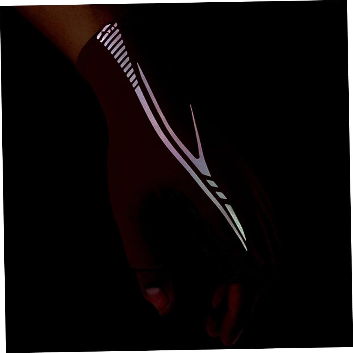 HOLIDYOYO 1Pair Unisex Half Finger Cycling Gloves Breathable Shockproof Slip Biking Gear for Outdoor Sports Reflective Design for Night Riding Black