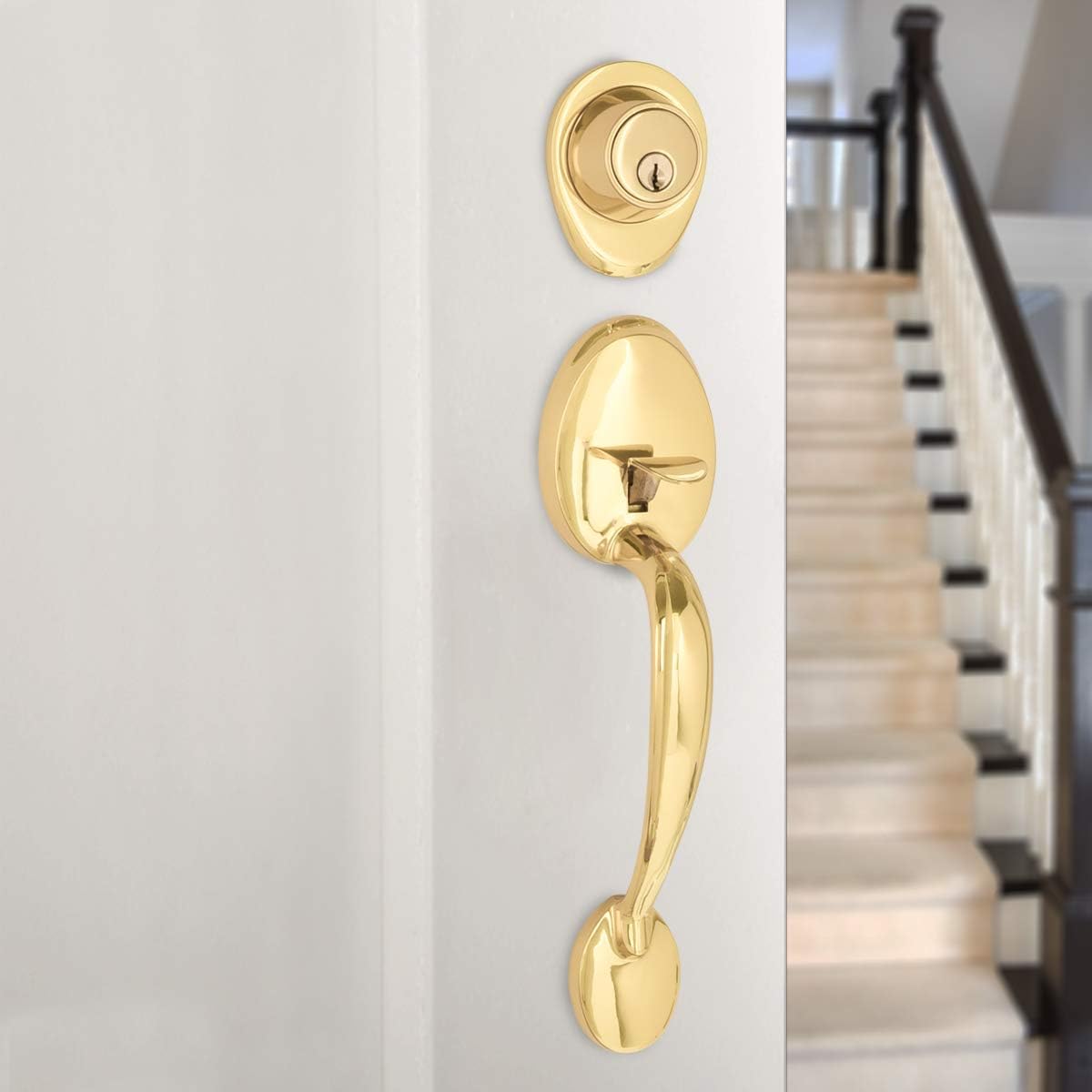 Amazon Basics Classic Exterior Handle Set with Door Knob and Deadbolt, Polished Brass