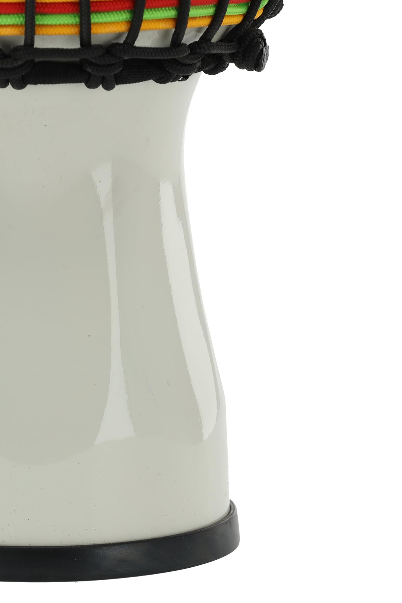 GEWA Liberty Djembé Système d'accord: par corde - Diamètre : 7" (17,8 cm) - Hauteur : 12,5" (31,5 cm) - Nombre de cordes : 14 - Couleur : Blanc