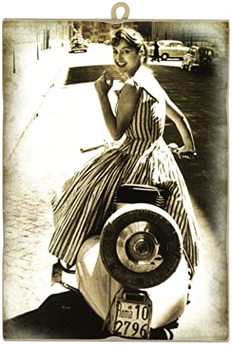 Le immagini, essendo stilizzate vintage, possono dare la sensazione di Le immagini, essendo stilizzate vintage, possono dare la sensazione di vissuto.