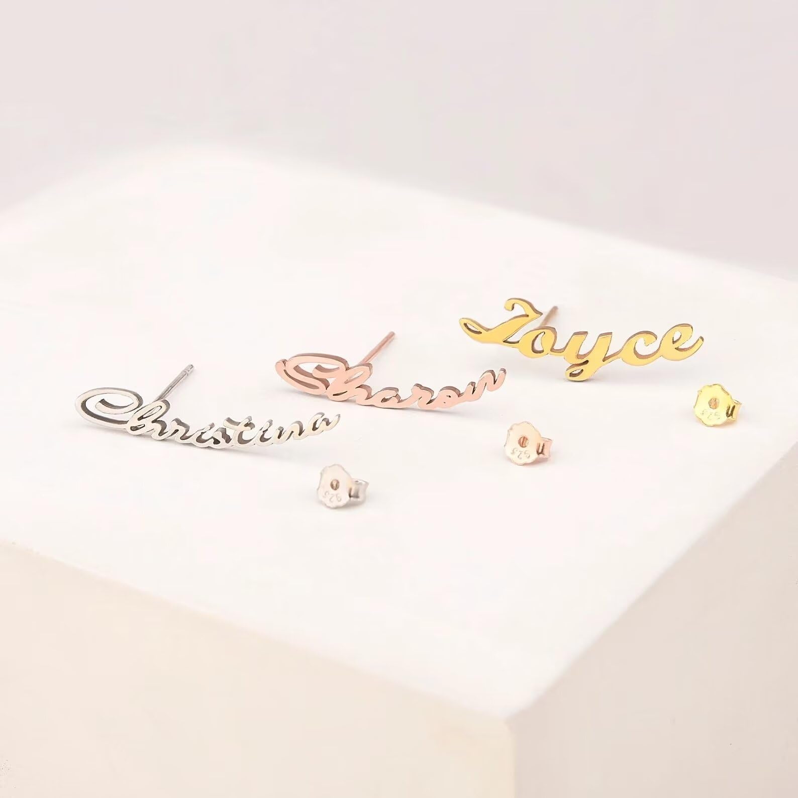 Pendientes personalizados de oro - Pendientes con nombre - Pendientes minimalistas - Joyería personalizada con tu nombre - Regalo de pendiente para ella