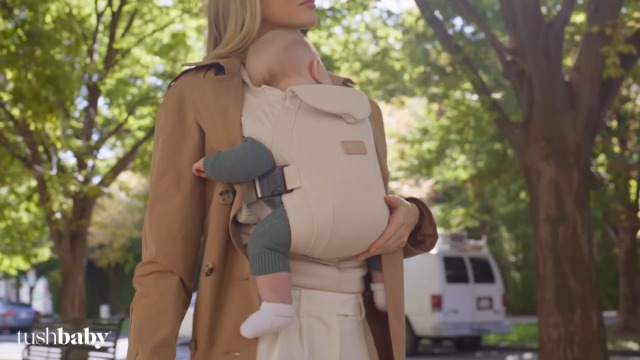 Amazon.com: Tushbaby Pearl Wrap Baby Carrier for Newborns 8–20 lbs