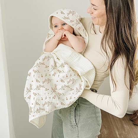 Konssy 2 Pack Muslin Hooded Baby Towels For Newborn Soft 100% Cotton Baby Bath Towel With Hood For Baby thumb #6