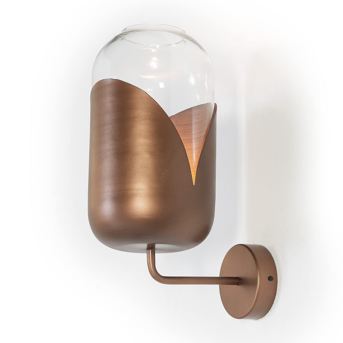 Plafonnier métal noir avec ampoule incluse pour illuminer une pièce sombre facilement