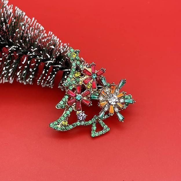 Image of Christmas Brooch Pins Crystal Christmas Tree Snowflake Jingle Bell Reindeer Enamel Brooches Holiday Party Gift for Women