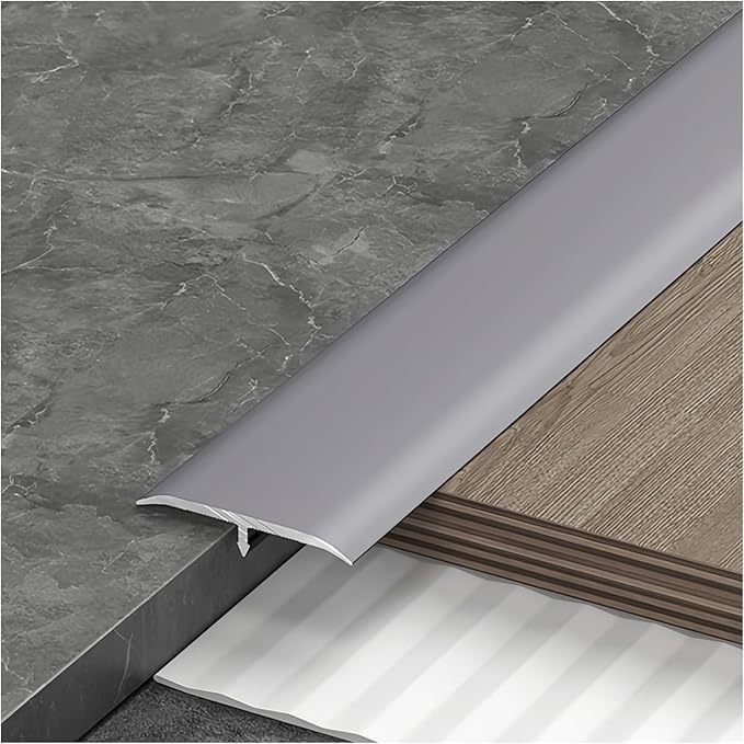 Seuil moquette sol aluminium gris 2,7m contre l'usure des bords de cuisine