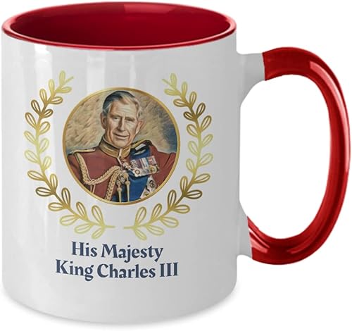 Miniatura 2 de Taza de coronación King Charles III, con texto en inglés "God Save the King", color rojo