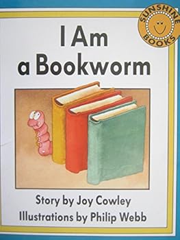 Paperback Sunshine Books Level 1 C I Am a Bookworm Book