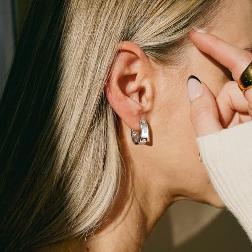 LEONIDS D Color VVS1 Clarity Moissanite Hoop Earrings for Women 14K Gold Plated 925 Sterling Silver Hoops Earring Hypoallergenic Small Moissanite Earrings Birthday Gift for Her3