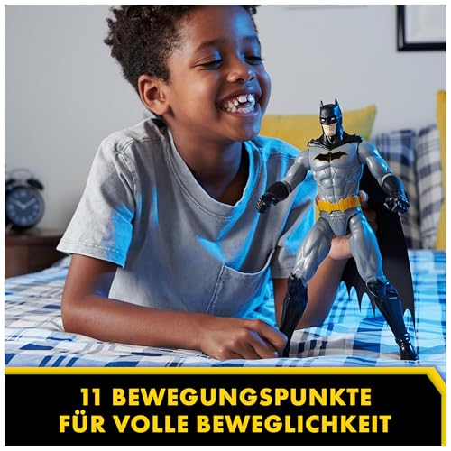Batman S1-Actionfigur, 30 cm groß, voll beweglich für spannende Abenteuer und actionreiche Stunts, Spielzeug für Kinder ab 4 Jahren, original Comic-Design