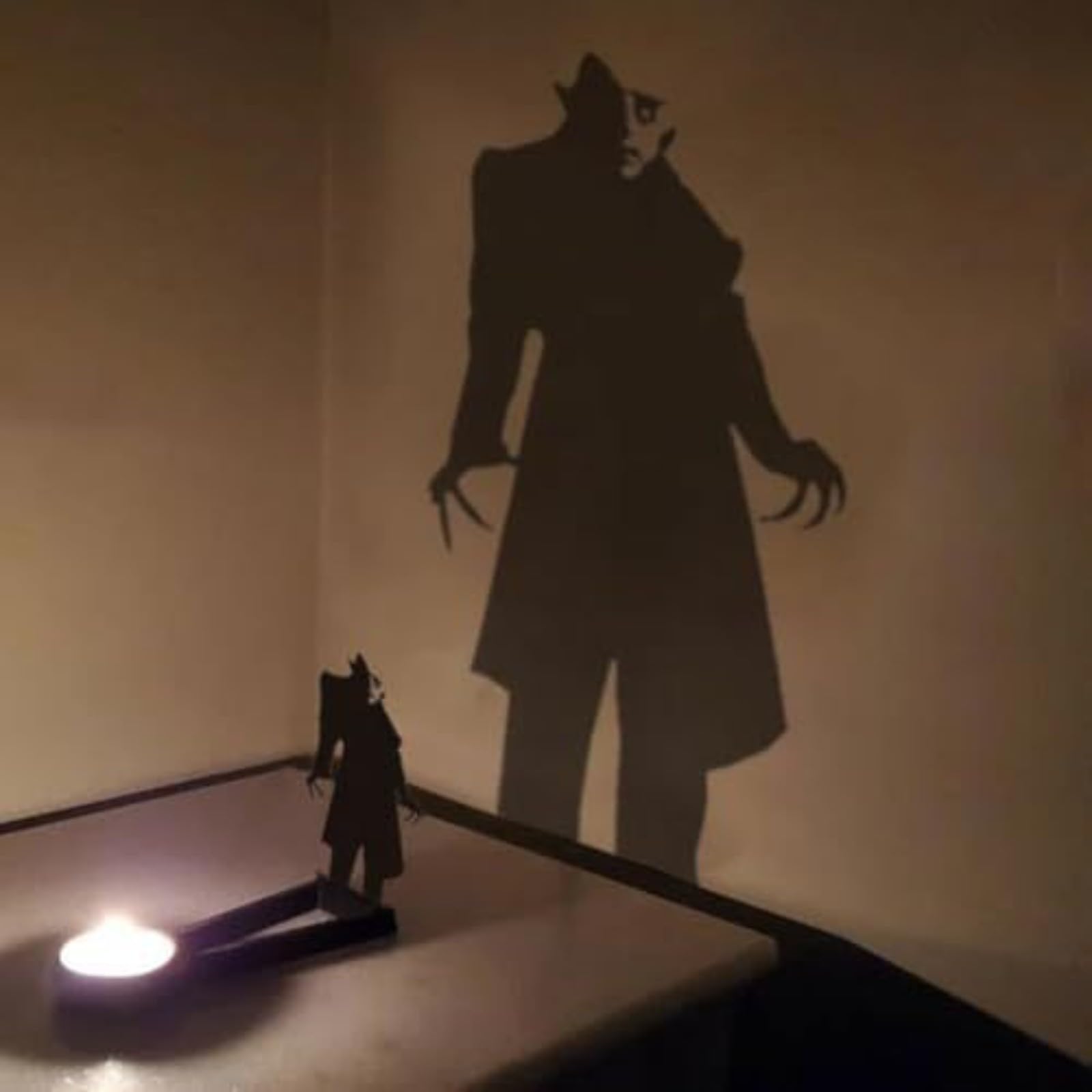 Nosferatu Candle Holder - Halloween Horror Candle Holder with Candle Shadow, Tealight Holder, Creepy Ghost Decoration