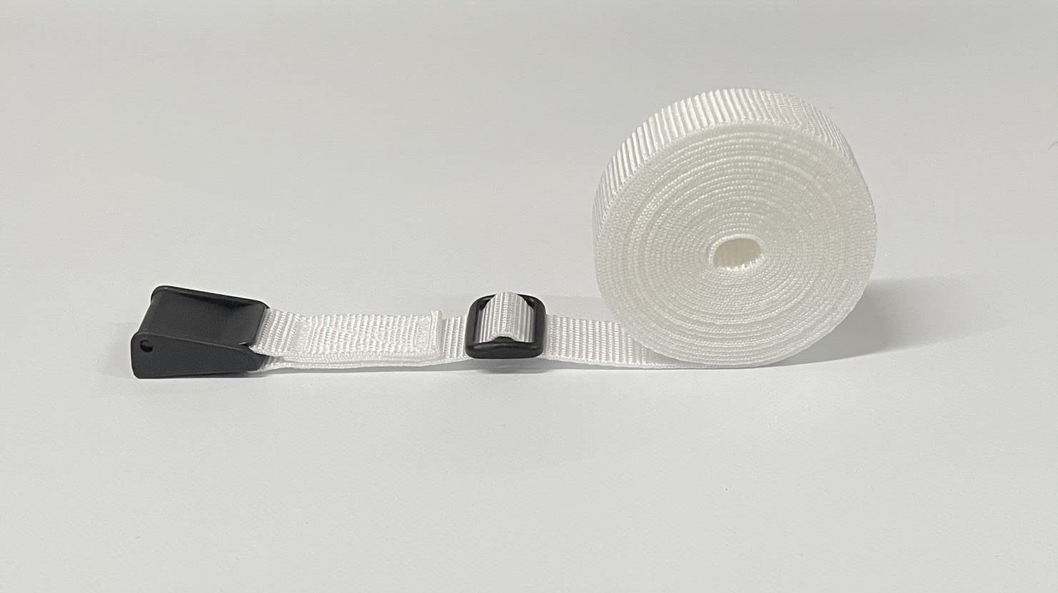 Correa de amarre con hebilla de leva con solapa de plástico, resistente, ajustable, 3 barras, equipaje de almacenamiento en correas de 25 mm (blanco, 2 metros)